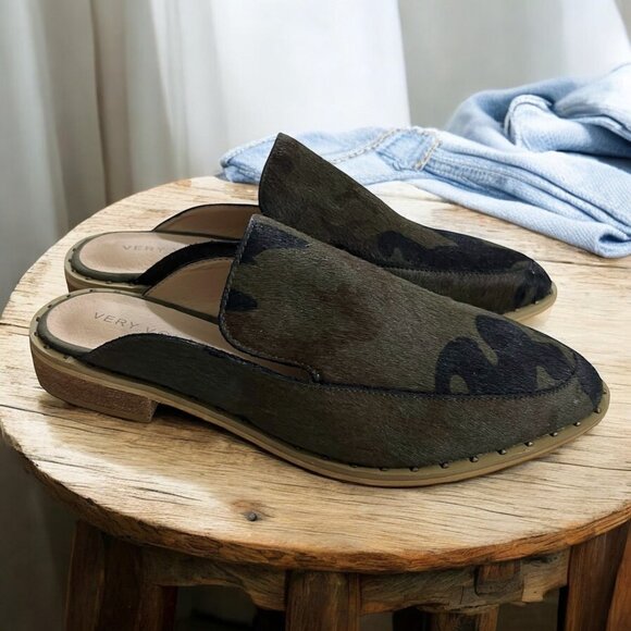 Very Volatile  Green & Black Atwood Calf Hair Slip On Slide Loafer Mules Size 7 - Picture 1 of 11